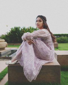 கீர்த்தி சுரேஷ் keerthy suresh keerthy suresh hot keerthy suresh instagram keerthysuresh