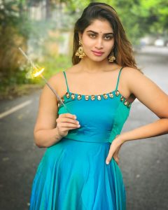 ஷிவானி நாராயணன் shivani narayanan hot shivani narayanan instagram