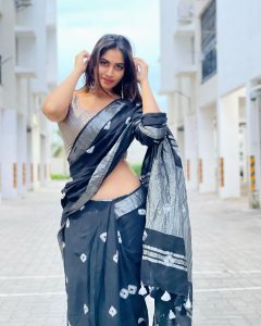 ஷிவானி நாராயணன் shivani narayanan hot shivani narayanan instagram