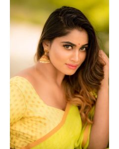 ஷிவானி நாராயணன் shivani narayanan hot shivani narayanan instagram
