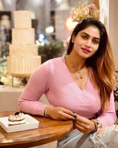ஷிவானி நாராயணன் shivani narayanan hot shivani narayanan instagram