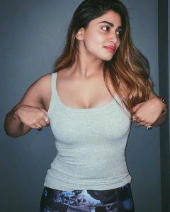 ஷிவானி நாராயணன் shivani narayanan hot shivani narayanan instagram
