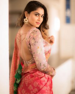 ஷிவானி நாராயணன் shivani narayanan hot shivani narayanan instagram
